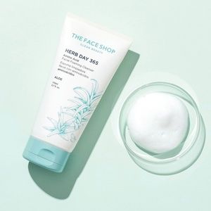 Foaming Cleanser – Aloe, The Face Shop, 365 Amino Acid Facial Vegan cleanser